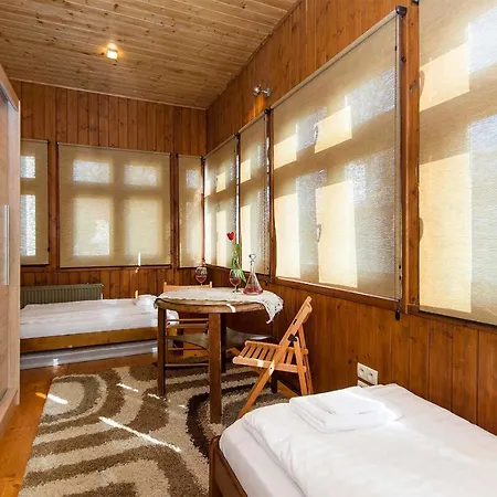 Golden Beach Apartment